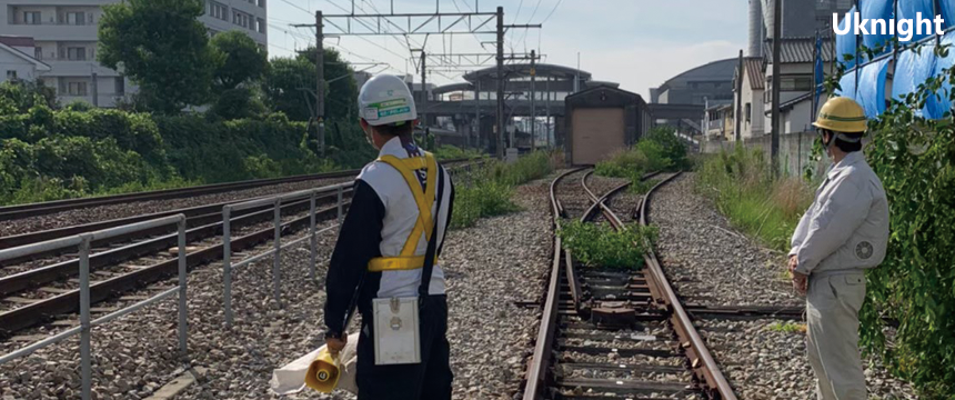 春日市内にて列車見張り業務を実施致しました。