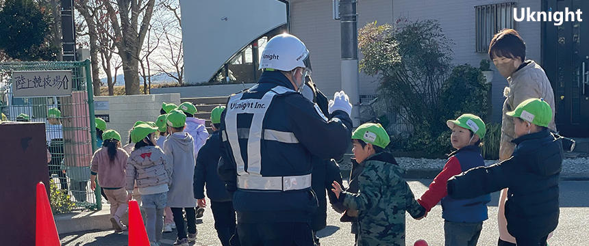 府中市内にて交通誘導警備業務を実施致しました。