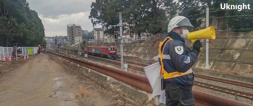 東区内にて列車見張り業務を実施致しました。